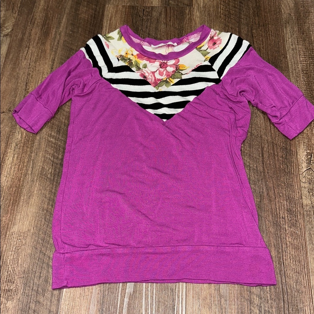 Cute Girls Reborn‎ J shirt fits a size 5
